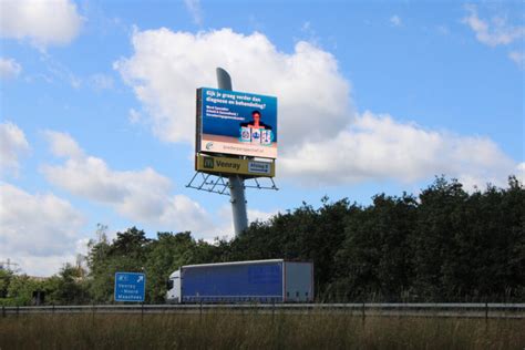 reclamemasten snelweg.